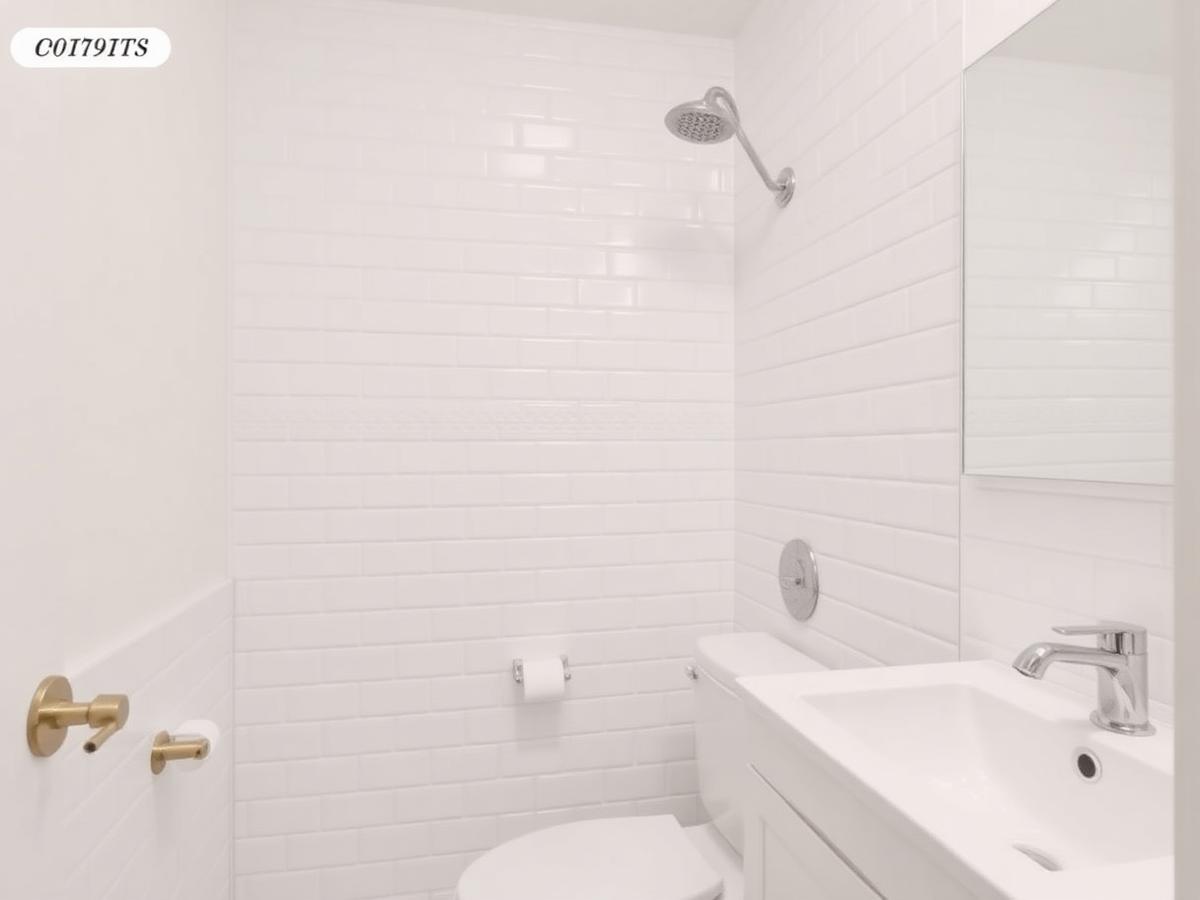 83 Wall Street — Bathroom